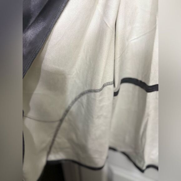 DG2 Diane Gilman women’s Elegant Black and Gray open front cardigan 1x NWT - Picture 5 of 9